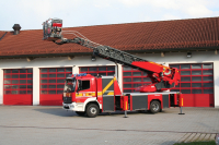 drehleiter_mit_korb_dlak_23-12_20200622_1888565820