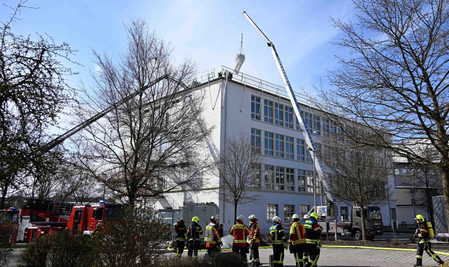 #B3 #Brand Dachstuhl/ Flachdach